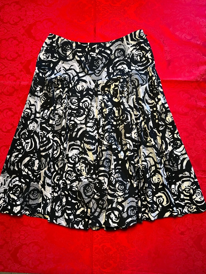 Falda Tapemeasure Mujer 6 Negro/Blanco Floral Larga Trompeta Godets Cremallera Lateral Algodón Foto 4 de 4