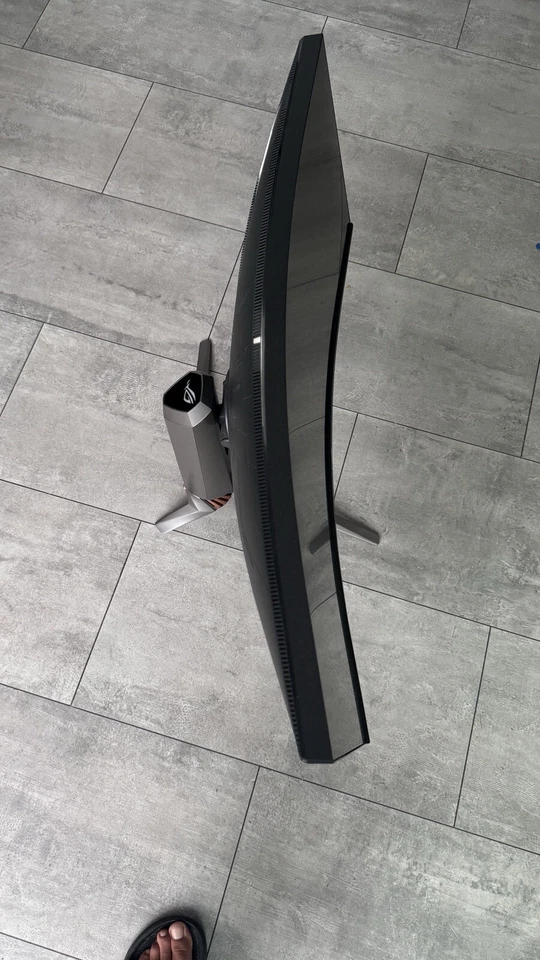 ASUS ROG Swift PG35VQ Gaming Monitor 35" Ultra-WQHD 3440x1440 HDR G-Sync 200Hz - Bild 2 von 4