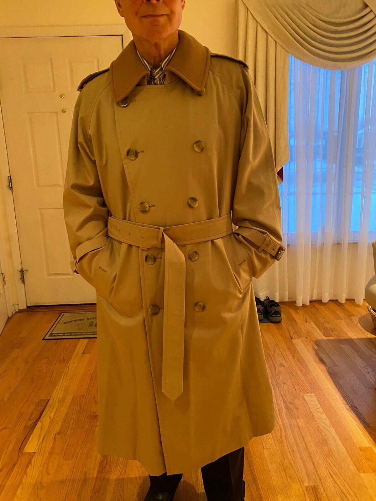 Used Burberry Double Breasted Trench Coat Belted w/Removeable Liner 40R |