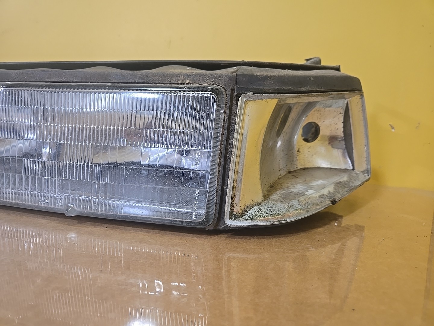 1989-91 Chrysler TC Maserati Driver Side Headlight Head Lamp Assembly  FREE SHIP
