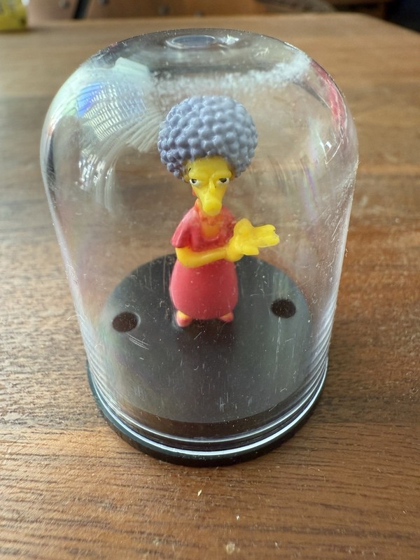 TOMY vintage Simpson’s “Patty Bouvier” Gumball Machine action figure 2003