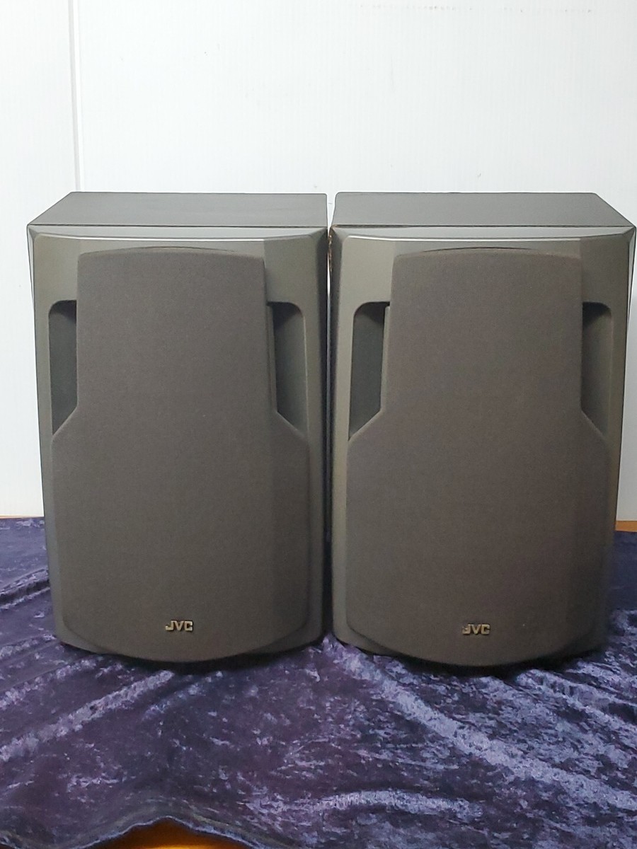 Pair Of Classic JVC Stereo SP-D761 Bookshelf Speakers 80 Watts