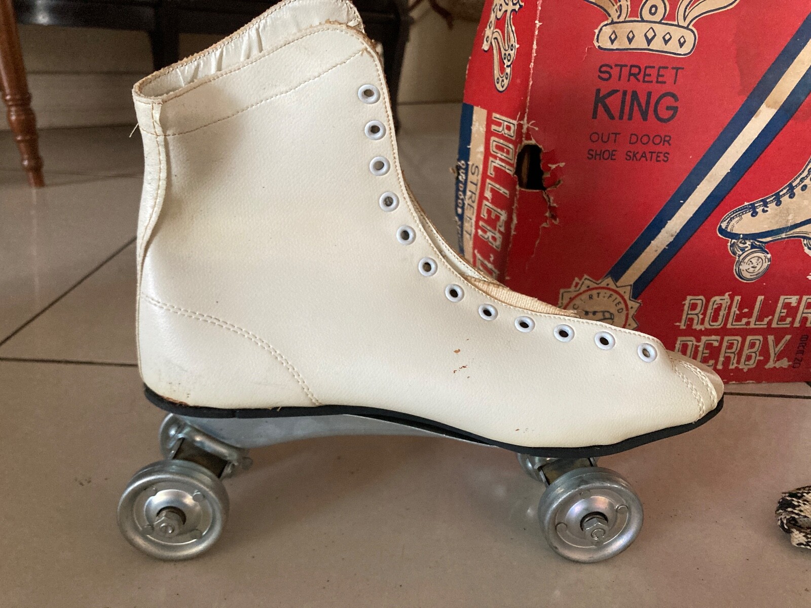 Vintage Street King Roller Derby White Street Skates Womens 8 Metal
