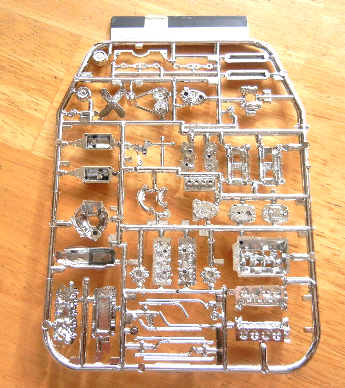 1957 CHEVY 283 V-8 ENGINE & TRANNY KIT 1:25 REVELL NO LONGER MADE F r e e SHIPP