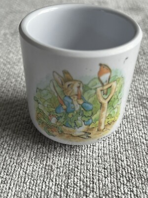 EIERBECHER FW & Co '93 PETER HASE ISST KAROTTE ROTKEHLCHEN AUF SPATEN BEATRIX POTTER 