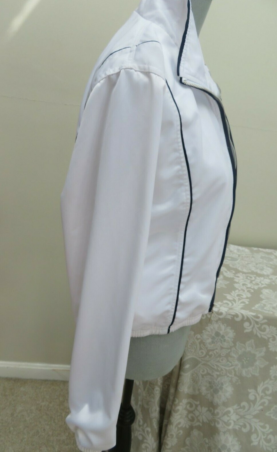 Nike White Bomber Style Sport Full Zip Synthetic Jack… Gem