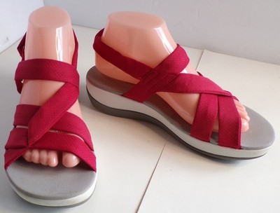 Clarks Women's Size 8 Red Strappy Slingback Cloud Stepper Cushion Soft Sandals