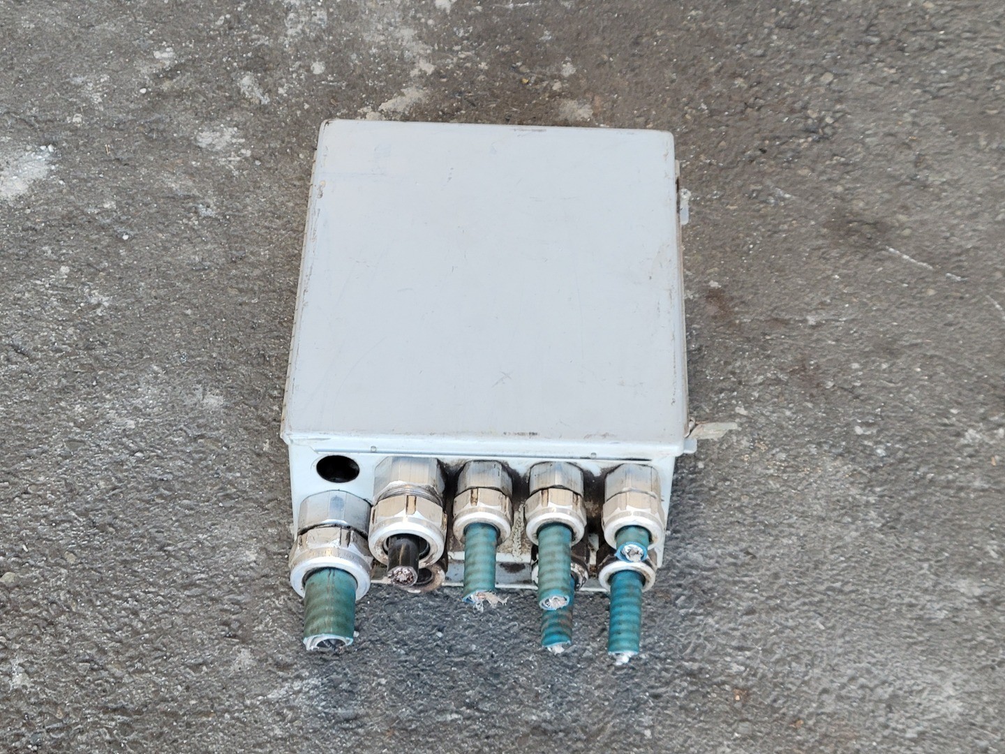 HOFFMAN A-1210CH Electrical Box 15"x11.5"x 6" w/ Terminal Blocks & Wiring –