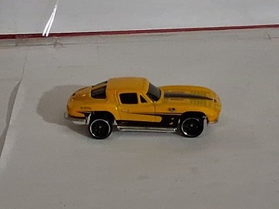 Hot Wheels 1979 Chevrolet Corvette Stingray Yellow  Black Split Window Loose B22