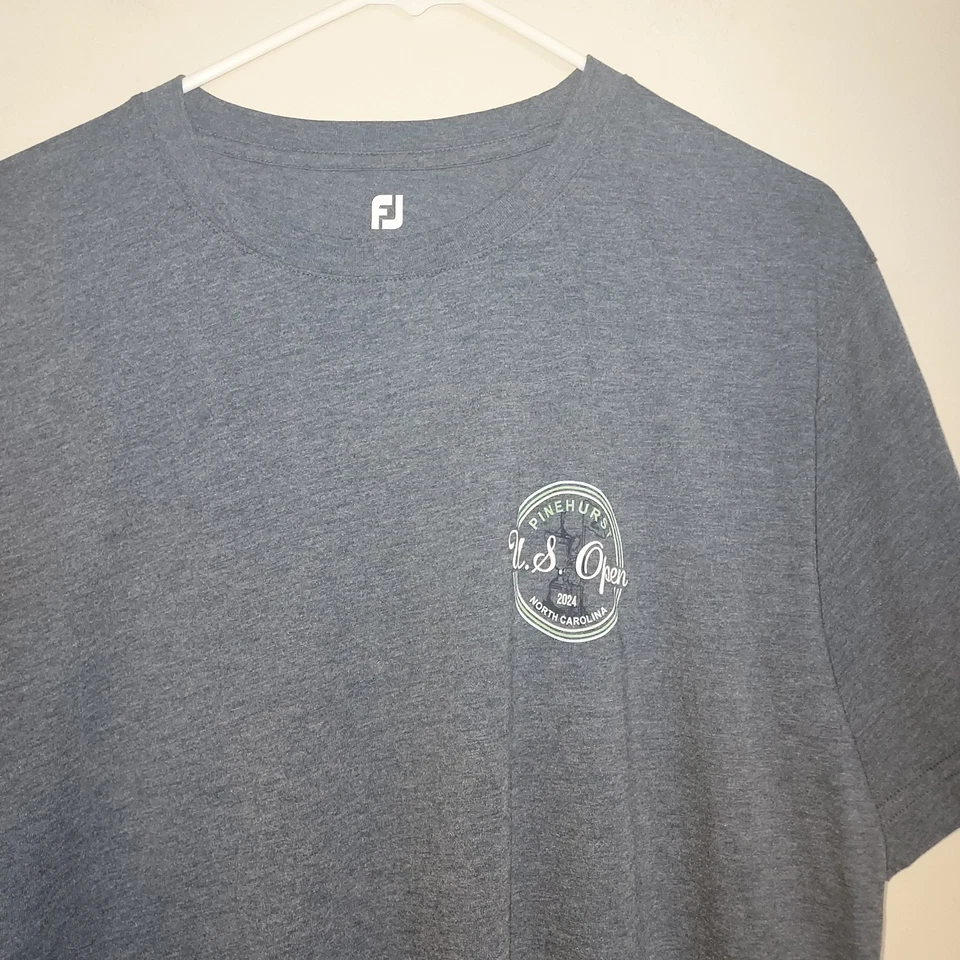 Pinehurst No. Camiseta para hombre 2 U.S. Open 2024 Footjoy manga corta mediana azul Foto 4 de 4