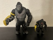 Godzilla x Kong - King Kong W/ Beast Glove 12   6" Figure Legendary Playmates