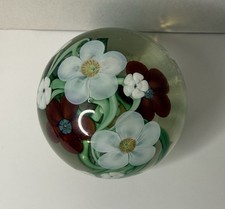 1984 Signed Orient & Flume Flower Floral Art Glass Paperweight Beautiful