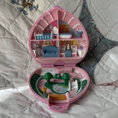 1989 Bluebird Polly Pocket Pink Heart Compact Doll Playset COMPACT ONLY