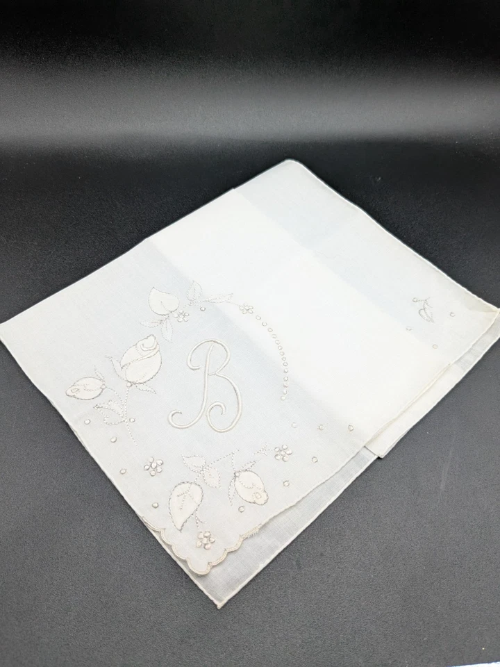 Vintage Monograma Inicial Letra "B" Madeira Hankie Boda Reliquia 14x14 Foto 4 de 4