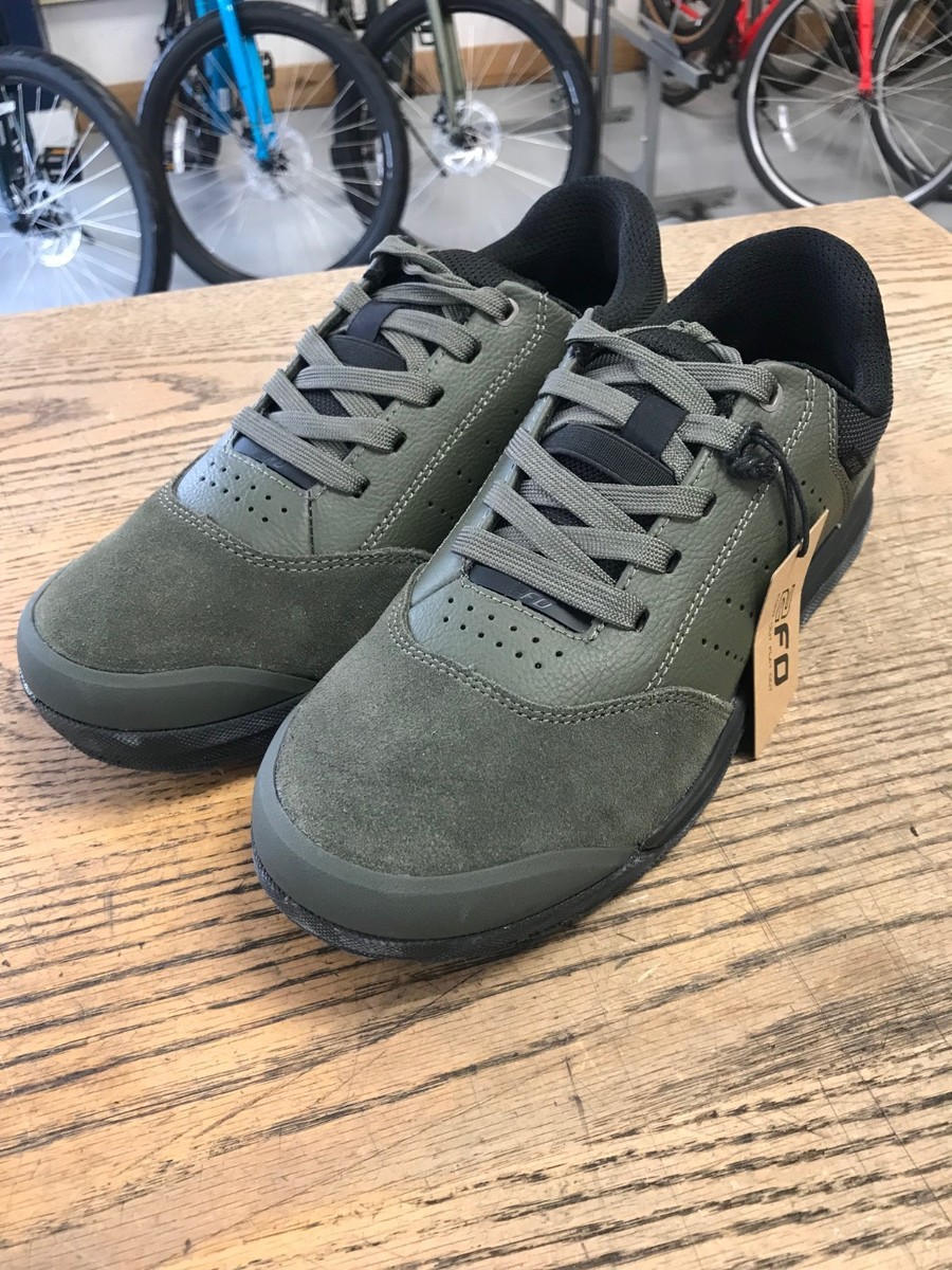 Chaussures VTT Specialized 2FO Roost Plates - EU 41, Vert Chêne, Neuves
