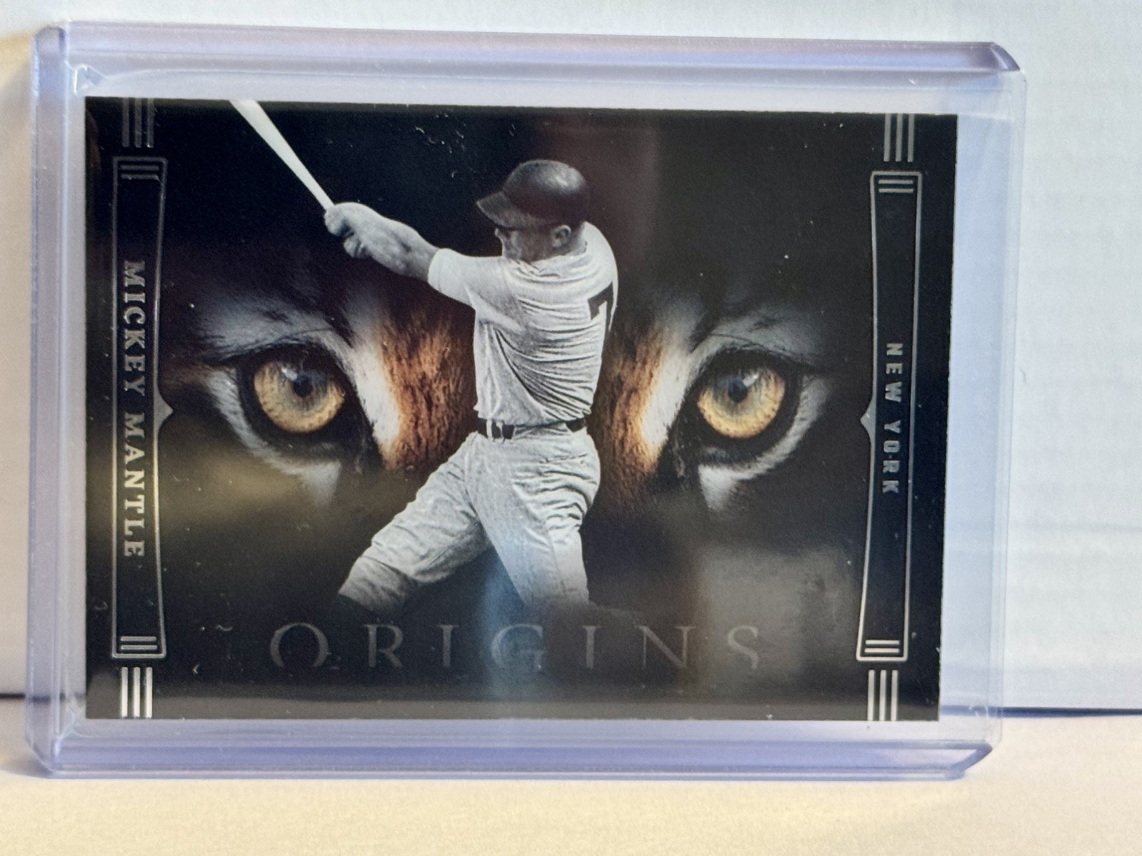 Mickey Mantle 2023 Panini Chronicles Origins Baseball Tiger Eyes Case Hit
