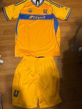 Jerseys and Shorts Tigres. Playera y Shorts de Tigres. New. 2025. Size 2XL.