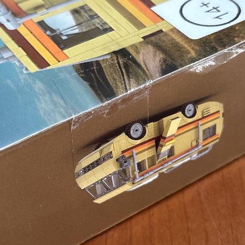 2025 Breaking Bad RV Building Block Model Kit- Camper Van | 360PCS CL0002 - RARE - Picture 12 of 13