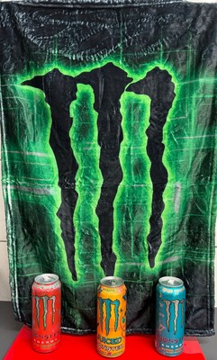 1 x Monster Tisch/Kuscheldecke Wanddeko Hängetuch + 3 x Monster Dose Inkl.Pfand
