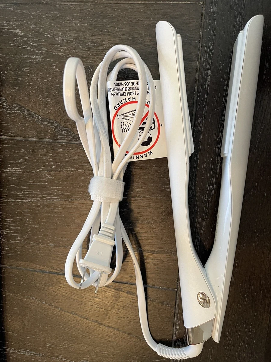 T3 singlepass 1 straightening and styling iron outlet
