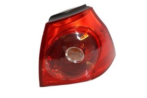 Rückleuchte aussen rechts  VW Golf 5 V Rücklicht Bremslicht rechts außen