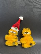 Vintage Plush Clip On Garfield Pinch Pals Lot of 2 Christmas And Plain Dakin