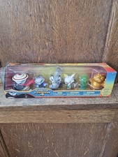 Dreamworks Kung Fu Panda. Collectable Figures set with golden varient.