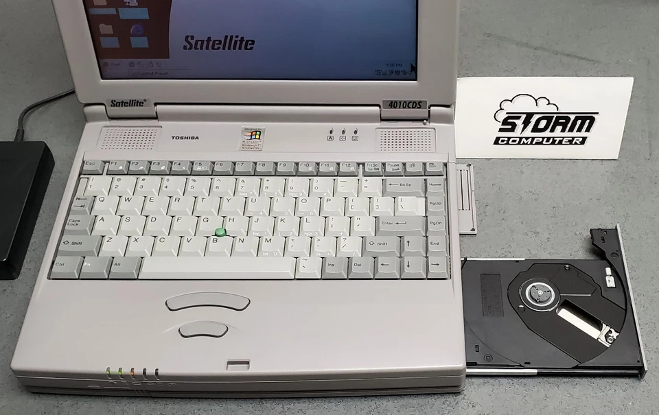 Vintage Toshiba Satellite 4010CDS / 4.0 Laptop w/ Charger, Bag & Accessories - Image 4 of 4