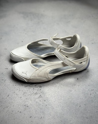 Zapatos planos de ballet blancos vintage Puma Speed Princess Y2k bombo