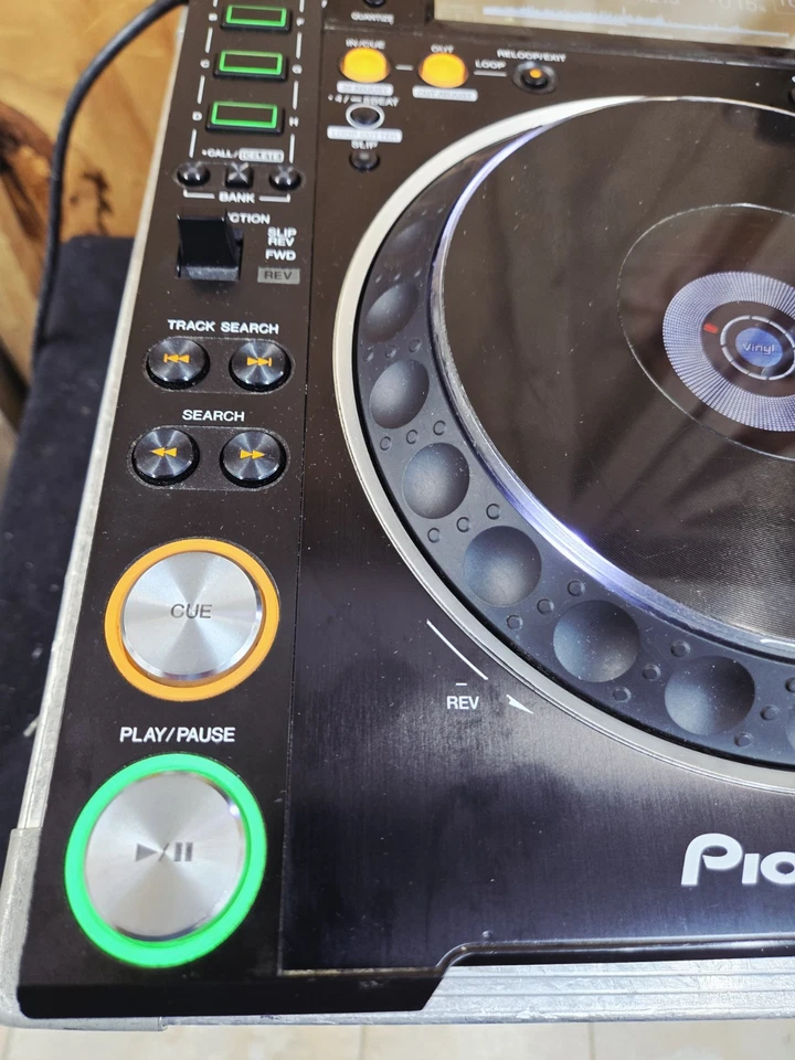 Pioneer CDJ-2000NXS2 Nexus 2 Multiplayer DJ CD Player w/Calzone Road Case - ONE - Image 3 of 4
