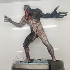 NUMSKULL RESIDENT EVIL - TYRANT 12'' LIMITED EDITION STATUE with box