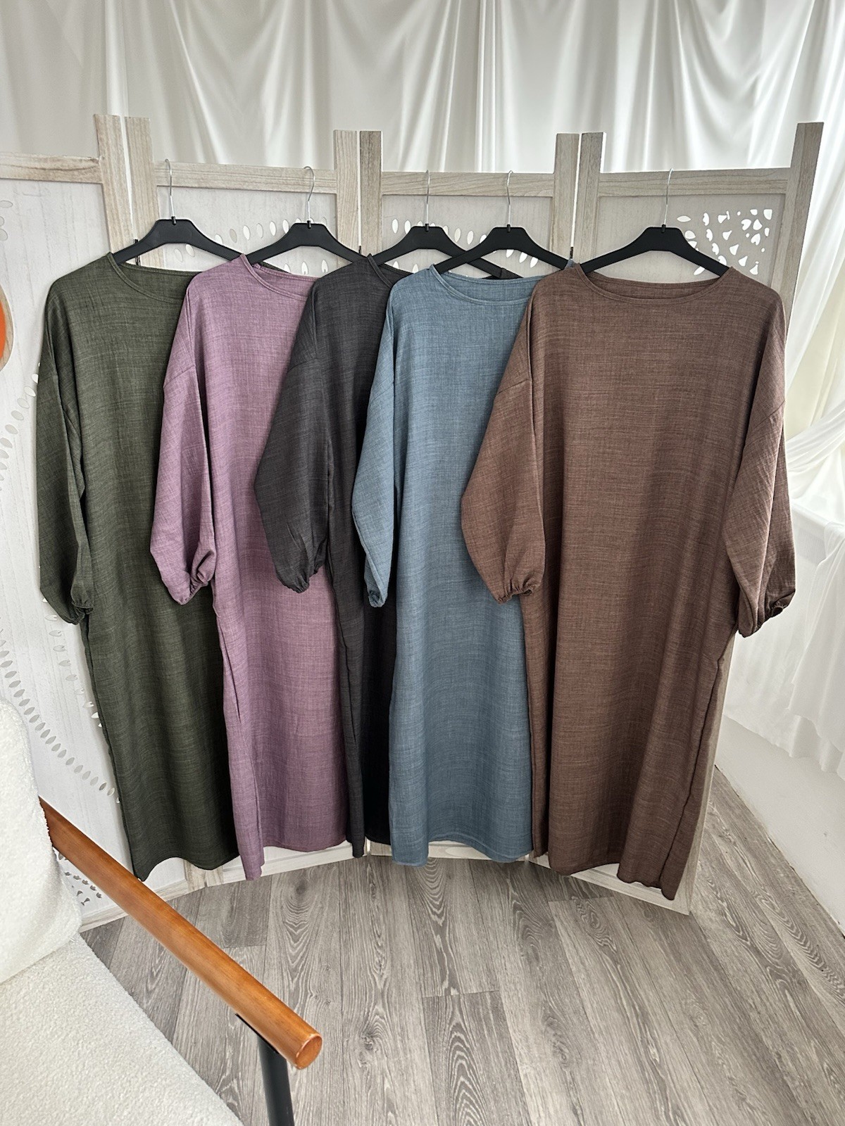 Yasmin Natural Texture Eleticated Sleeve Subtle Linen-Style Finish Abaya