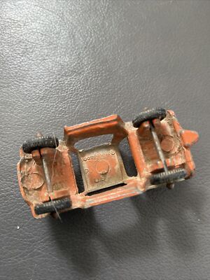 Jouet ancien Tootsie métal rouge jeep roues caoutchouc années 30 3 1/2 Jouet ancien Tootsie métal rouge jeep roues caoutchouc années 30 3 1/2