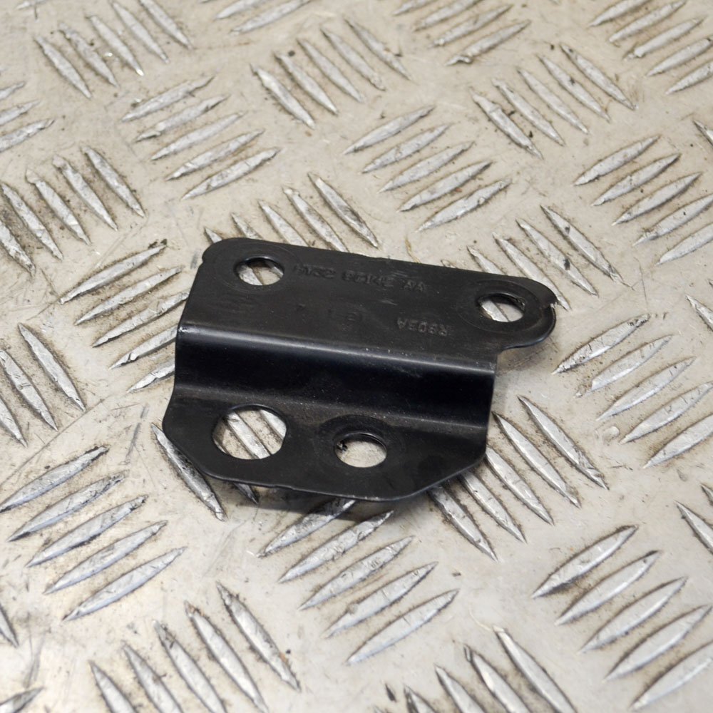 LAND ROVER DISCOVERY L462 Front Right Slam Panel Bracket HY32