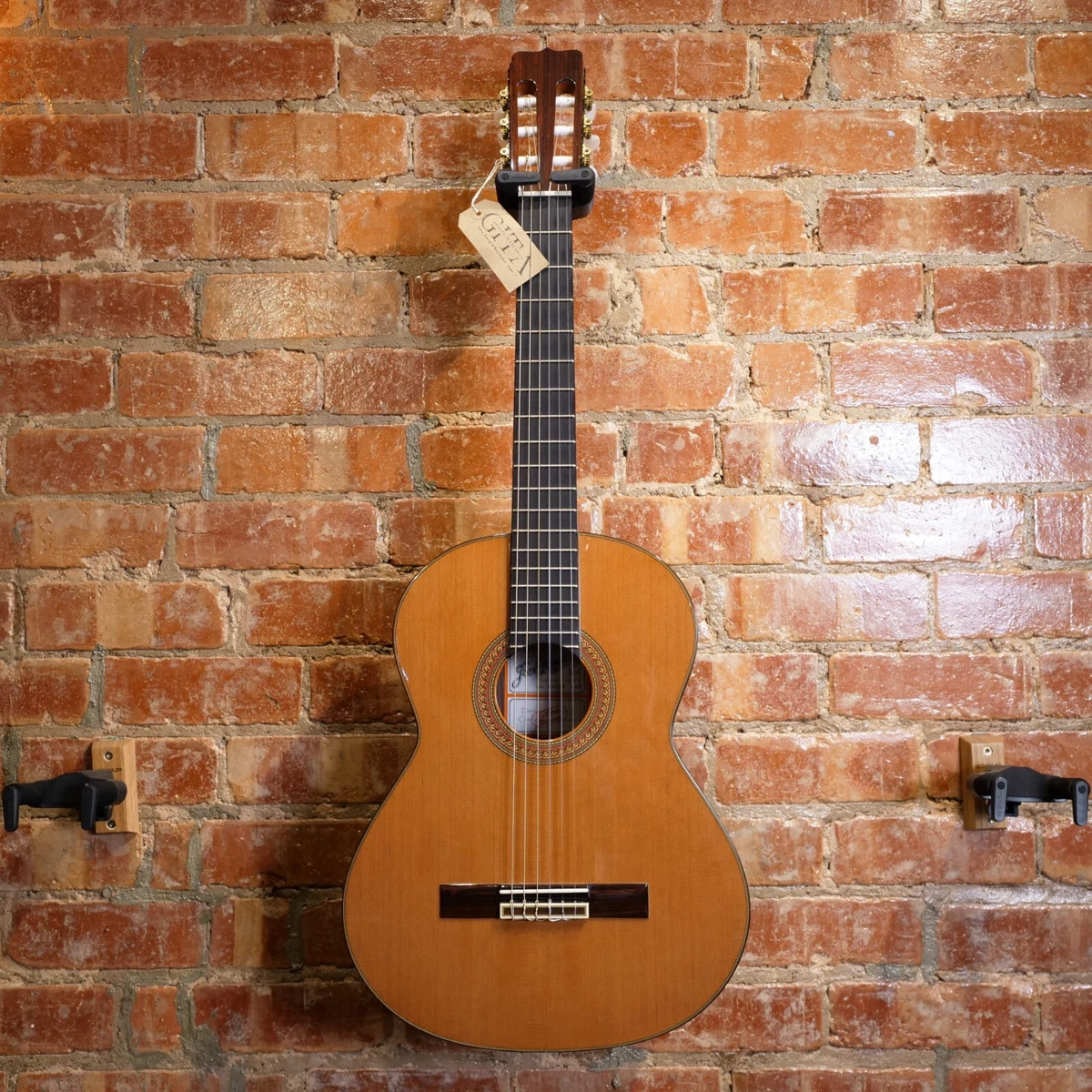 Jose Ramirez R4 Classical Guitar Excellent Condition Preloved The GITA