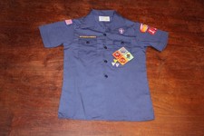 Boy Scouts of America BSA Youth Shirt Blue Medium Sewn Patches Short Sleeve