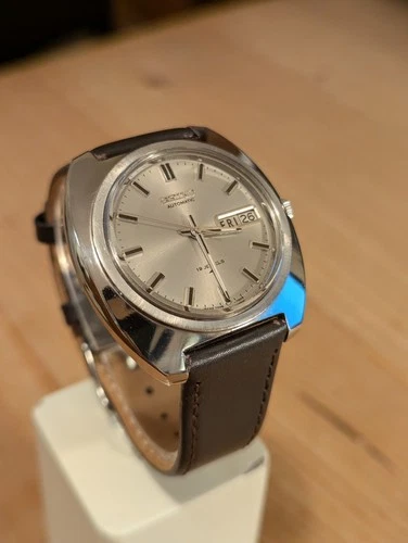 Vintage March 1972 Seiko 7006-7090 19 jewel automatic watch, serviced.