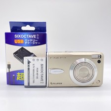 US DUTY PAID/FUJIFILM Finepix F30 Compact Digital Camera Silver/ Exc 5 FromJPN