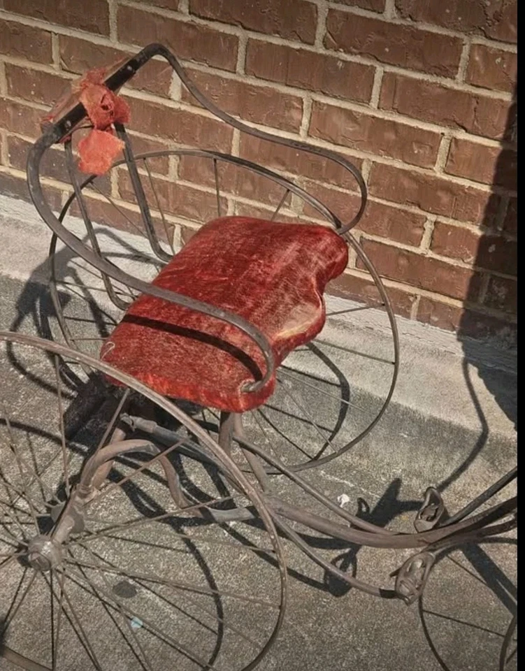 RARO CARRO A PEDALES INFANTIL ANTIGUO TRICICLO (VELOCÍPEDO) ORIGINAL MUY BONITO Foto 3 de 4