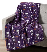 Peanuts Berkshire Halloween Scared Snoopy Throw Blanket 60x70 Skull Candy Corn  