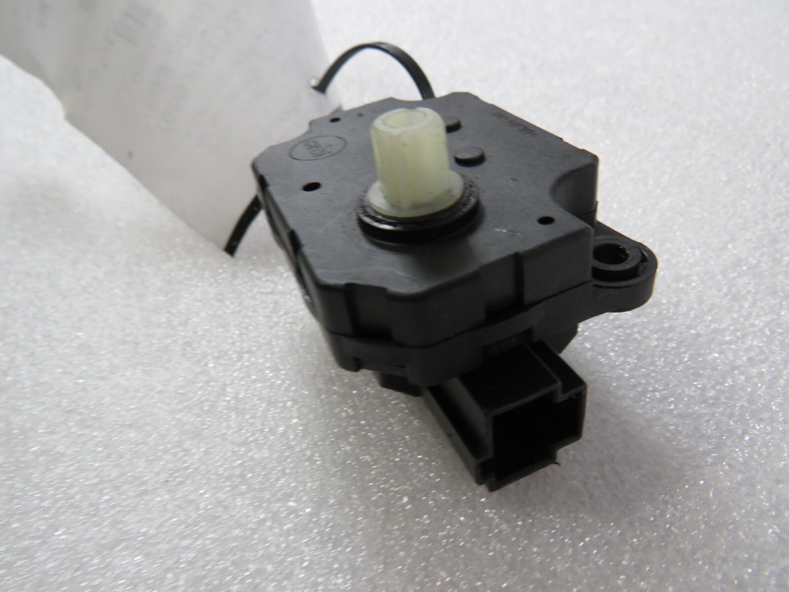 Ferrari 458 Italia, 488, FF, California, Actuator, Used, P/N 82048200