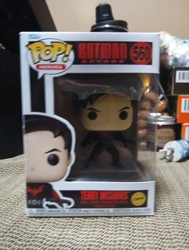 Funko Pop! Batman Beyond Terry McGinnis unmasked #560 (CHASE VARIANT)