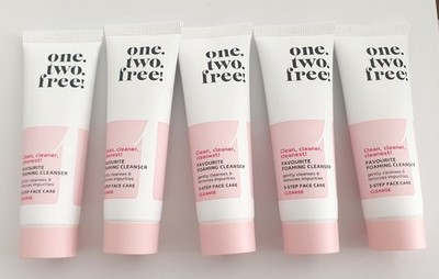  5 x 30 ml (150 ml) one.two.free! Favourite Foaming Cleanser