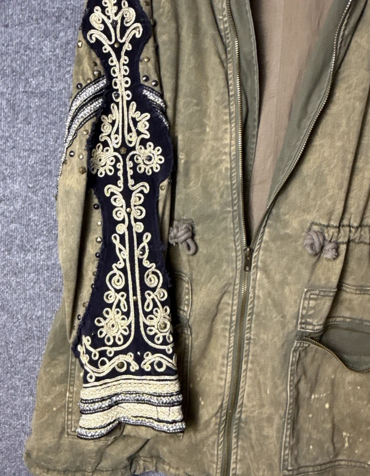 Chaqueta Free People Golden Quills Embellecida Militar Forrada en Verde Ejército Mediana Foto 4 de 4