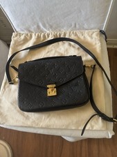 100% Authentic Louis Vuitton Metis Pochette N...