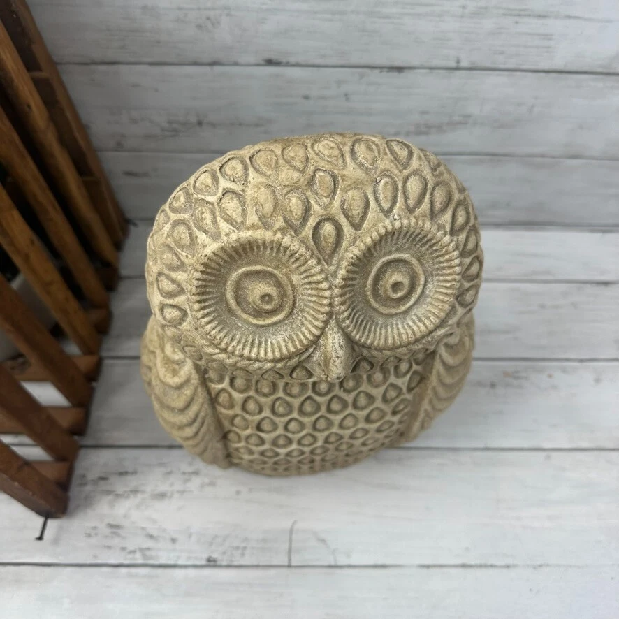 Owl by Pier 1-Repujado en todo -Estante Decoración del hogar - 12 x 8,5 x 4 Marrón Foto 2 de 4