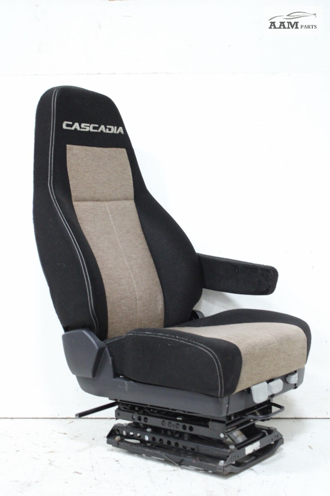 2018-2024 FREIGHTLINER CASCADIA FRONT RIGHT PASSENGER SIDE SEAT CUSHION OEM