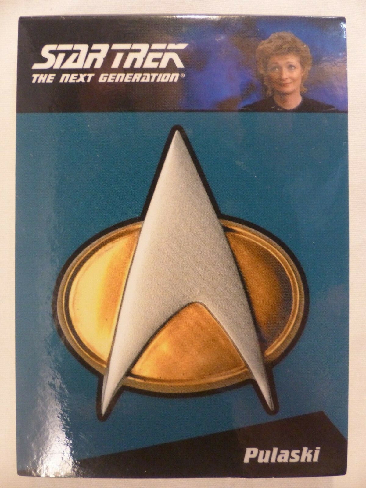 Complete Star Trek The Next Generation TNG - CP10 Pulaski combadge pin 198/300