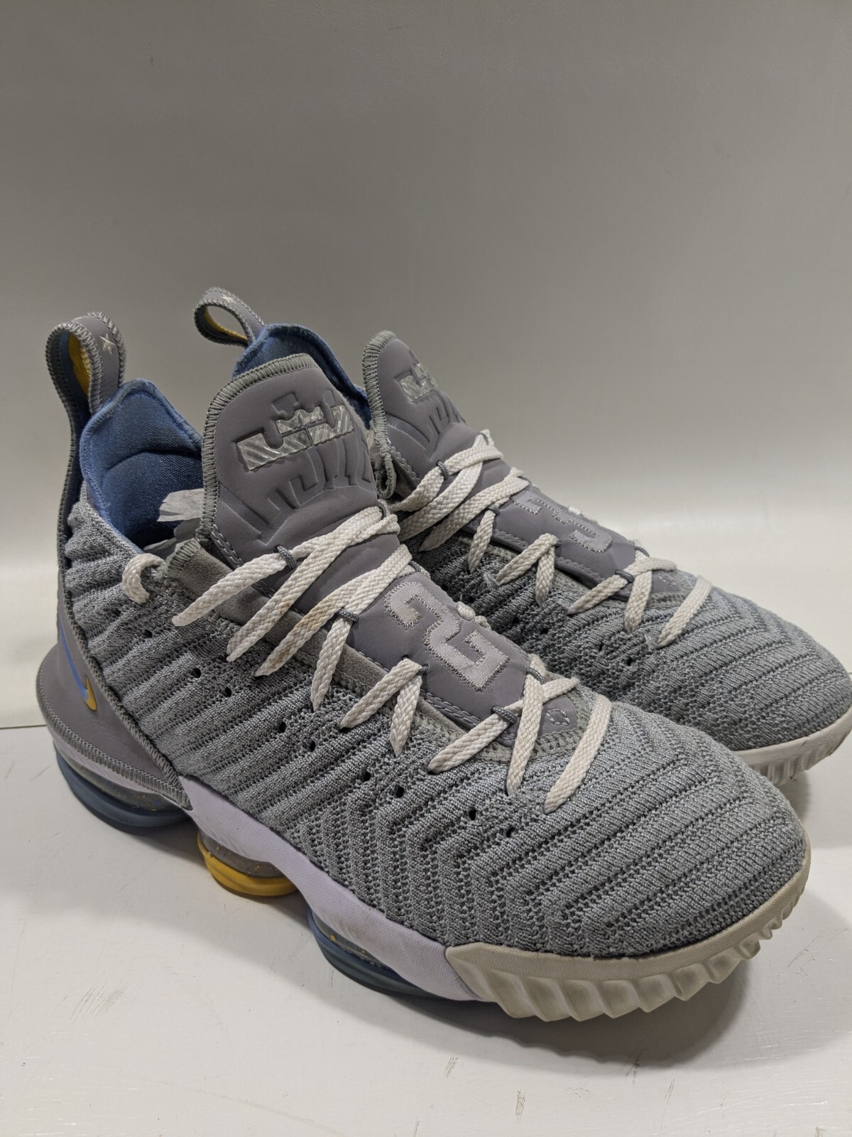 lebron 16 minneapolis lakers