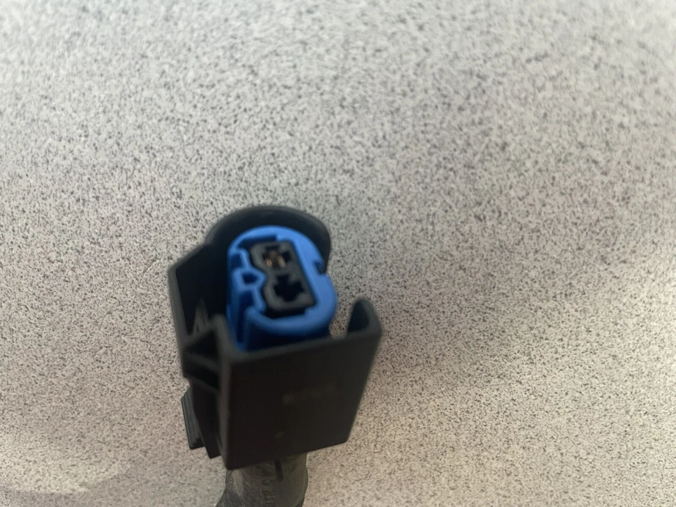 2006-2010 BMW X3 3.0Si E83LCI ~ ALTERNATOR PLUG ~ 180A ~ 12317555926 ~ OEM PART - Изображение 2 из 3